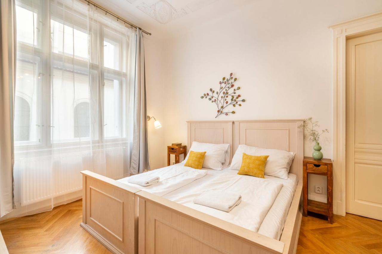 Templova - Old Town Apartments Praag Buitenkant foto
