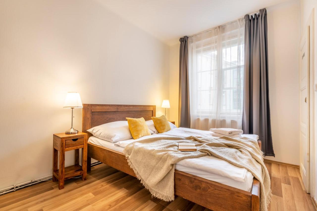 Templova - Old Town Apartments Praag Buitenkant foto