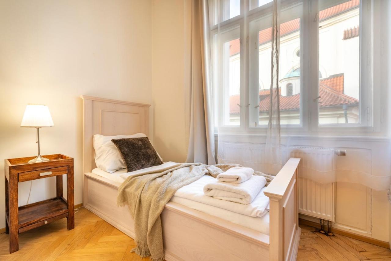 Templova - Old Town Apartments Praag Buitenkant foto