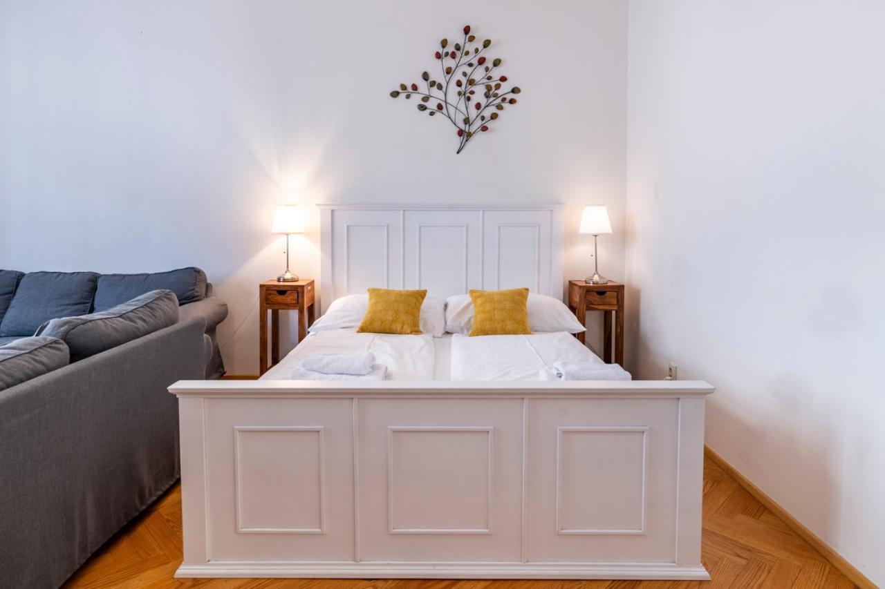 Templova - Old Town Apartments Praag Buitenkant foto