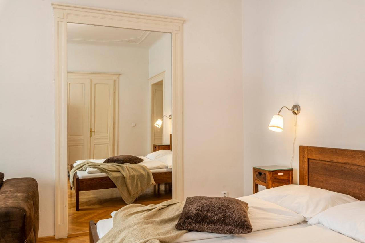 Templova - Old Town Apartments Praag Buitenkant foto