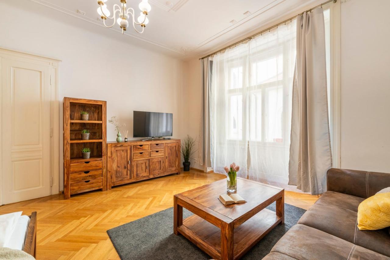 Templova - Old Town Apartments Praag Buitenkant foto